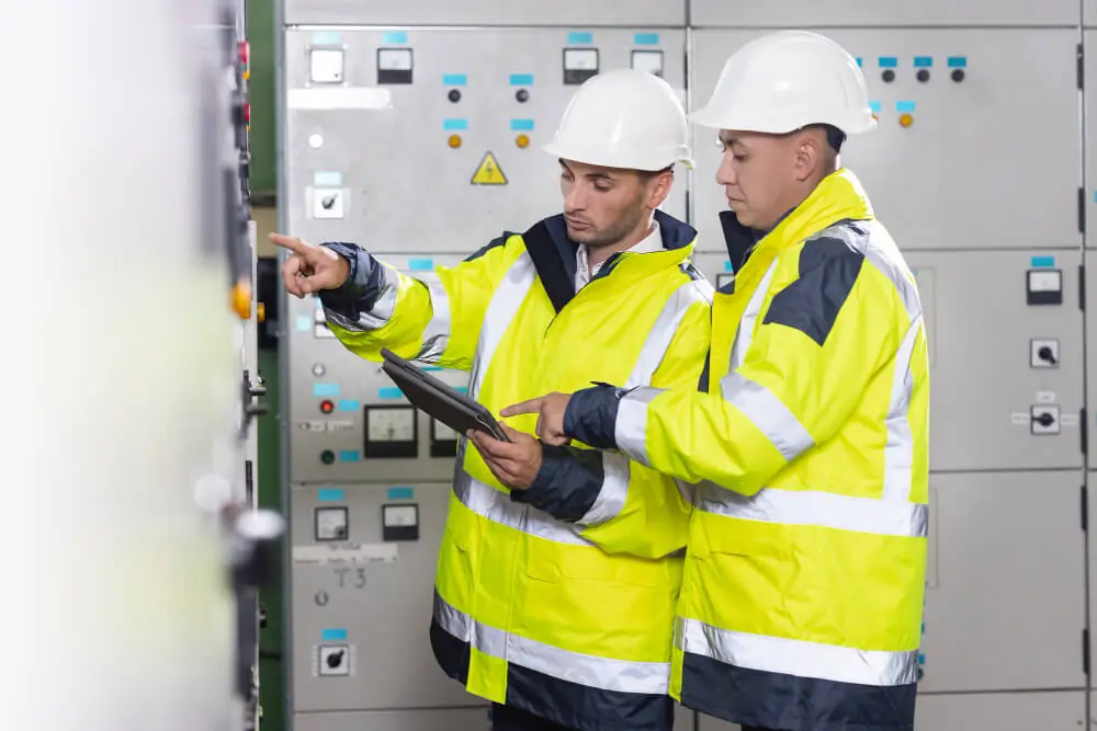 Equipos de Protección Colectiva de los electricistas - Curso Construcción